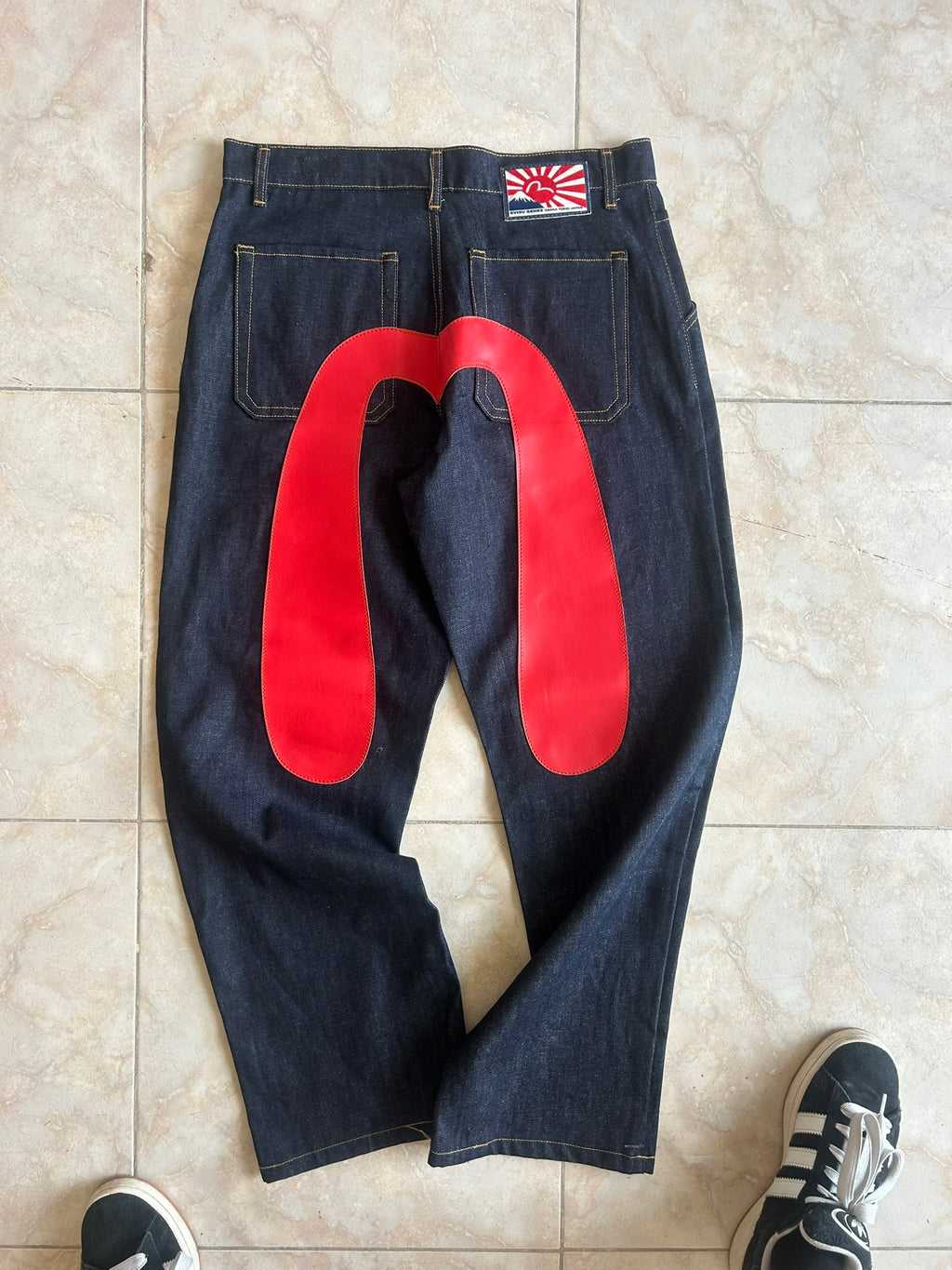 EVISU RED #2021