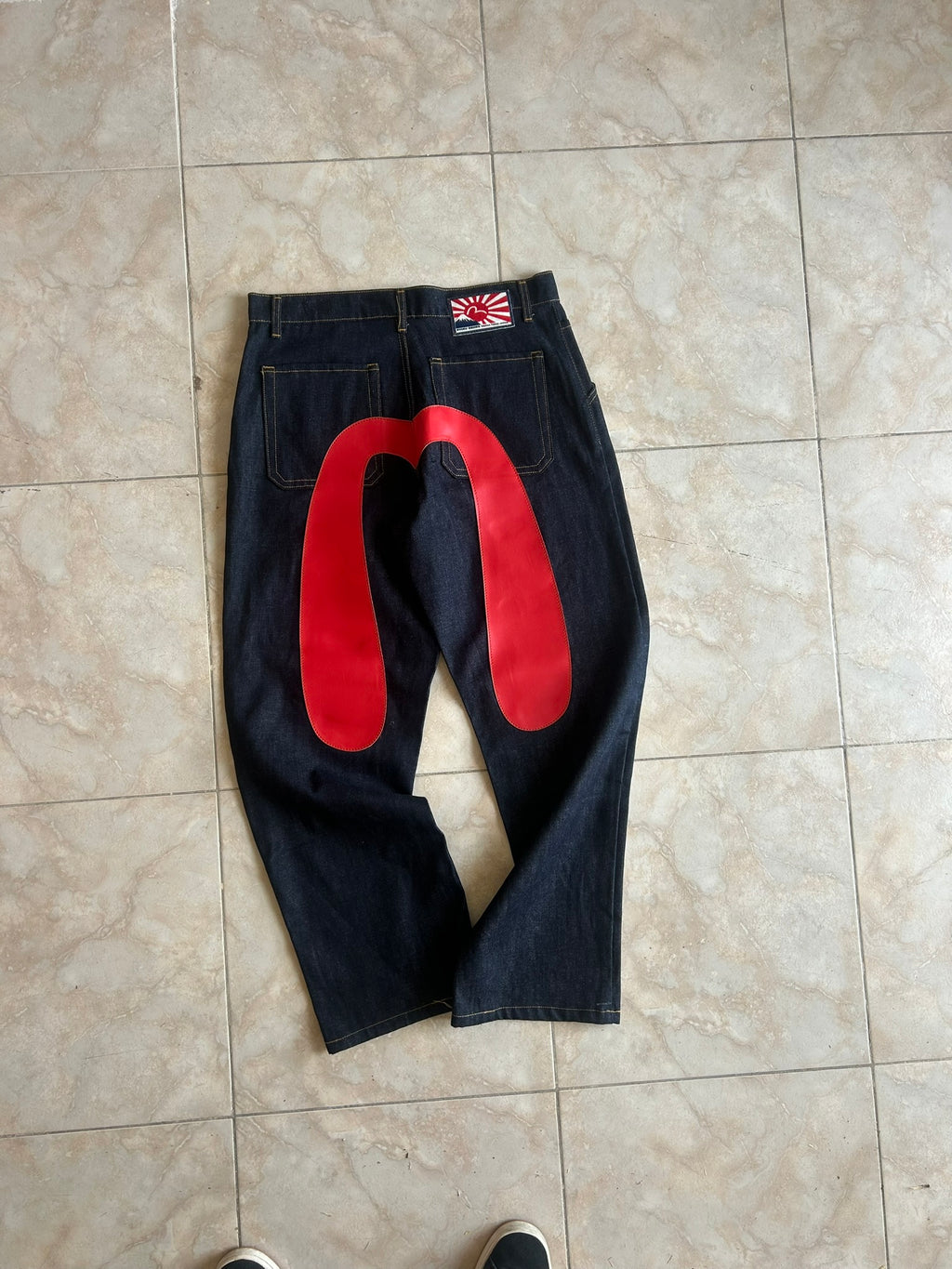 EVISU RED #2021