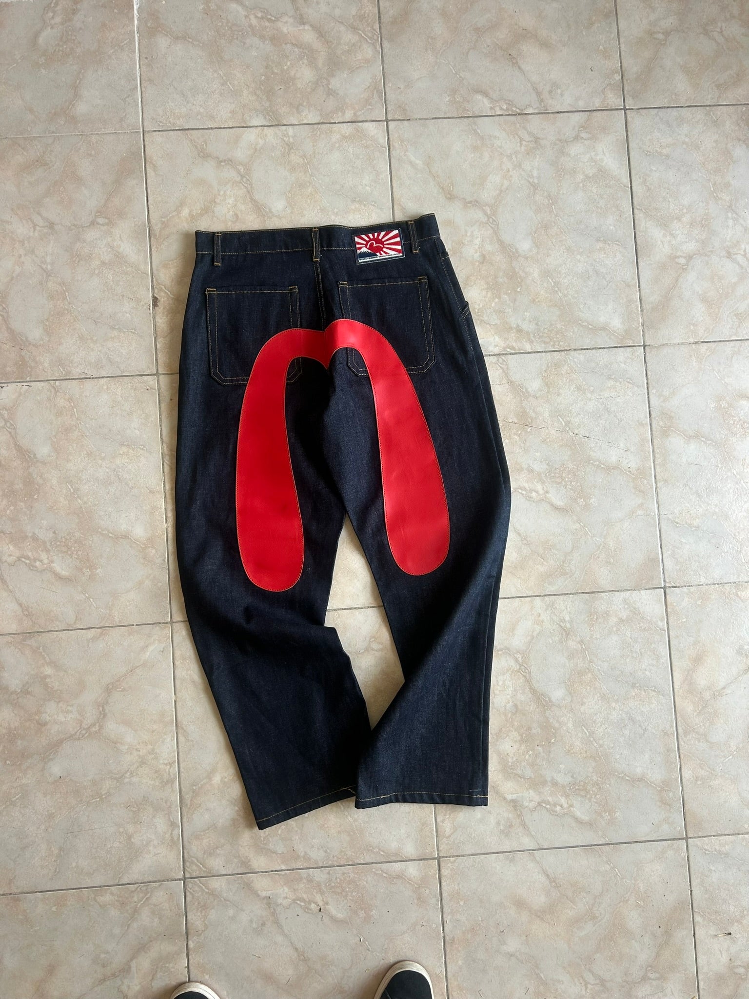EVISU RED #2021