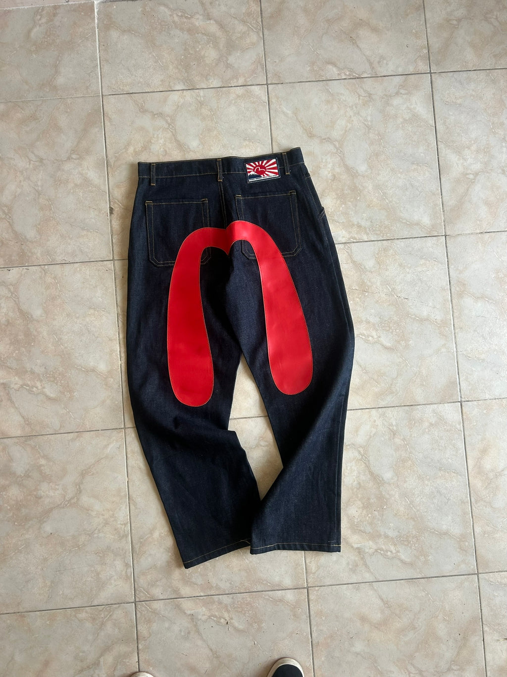 EVISU RED #2021