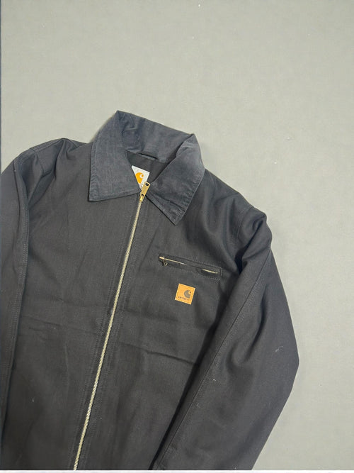 Carhartt Detroit Jacket Rework – Nera, Iconica e Resistente